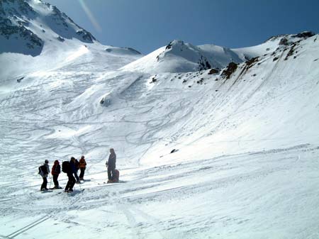 Skiiing down the glacier du Triente